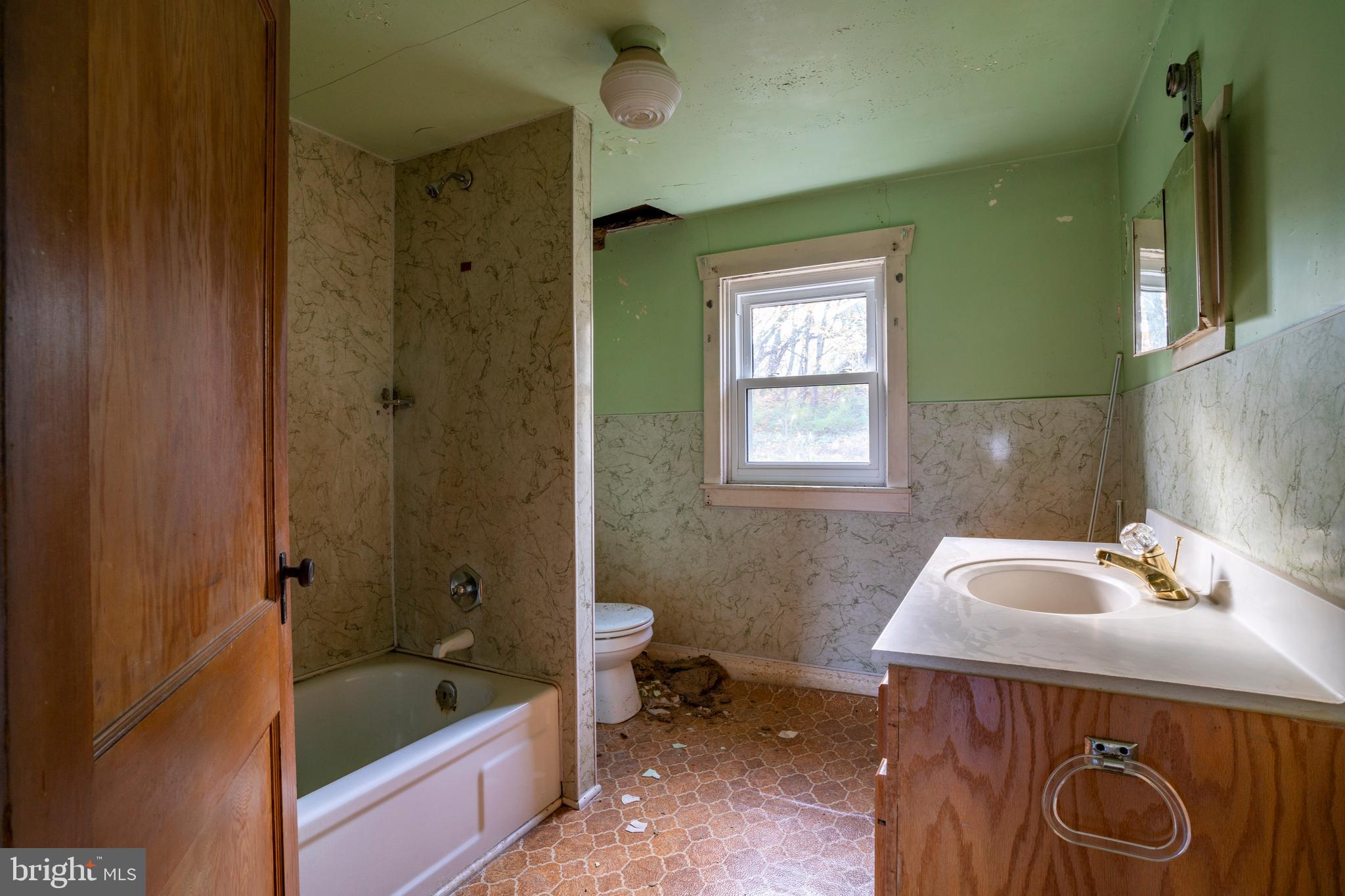 250 East Meadow Valley Road Lititz, PA 17543 - Photo 41 of 51 Gallery Image 41