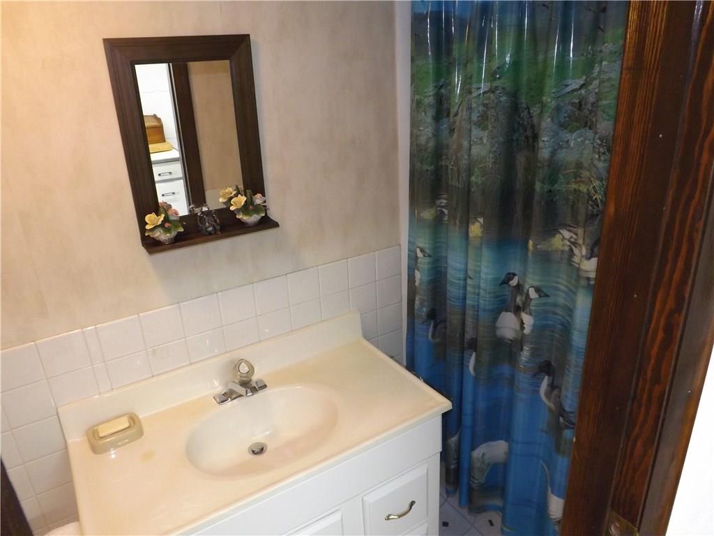 131 Paris Colliers Road Burgettstown, PA 15021 - Photo 15 of 24 Gallery Image 15