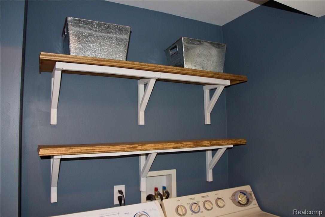 1067 Turrill Road Lapeer, MI 48446 - Photo 12 of 30 IMG_8313.jpg