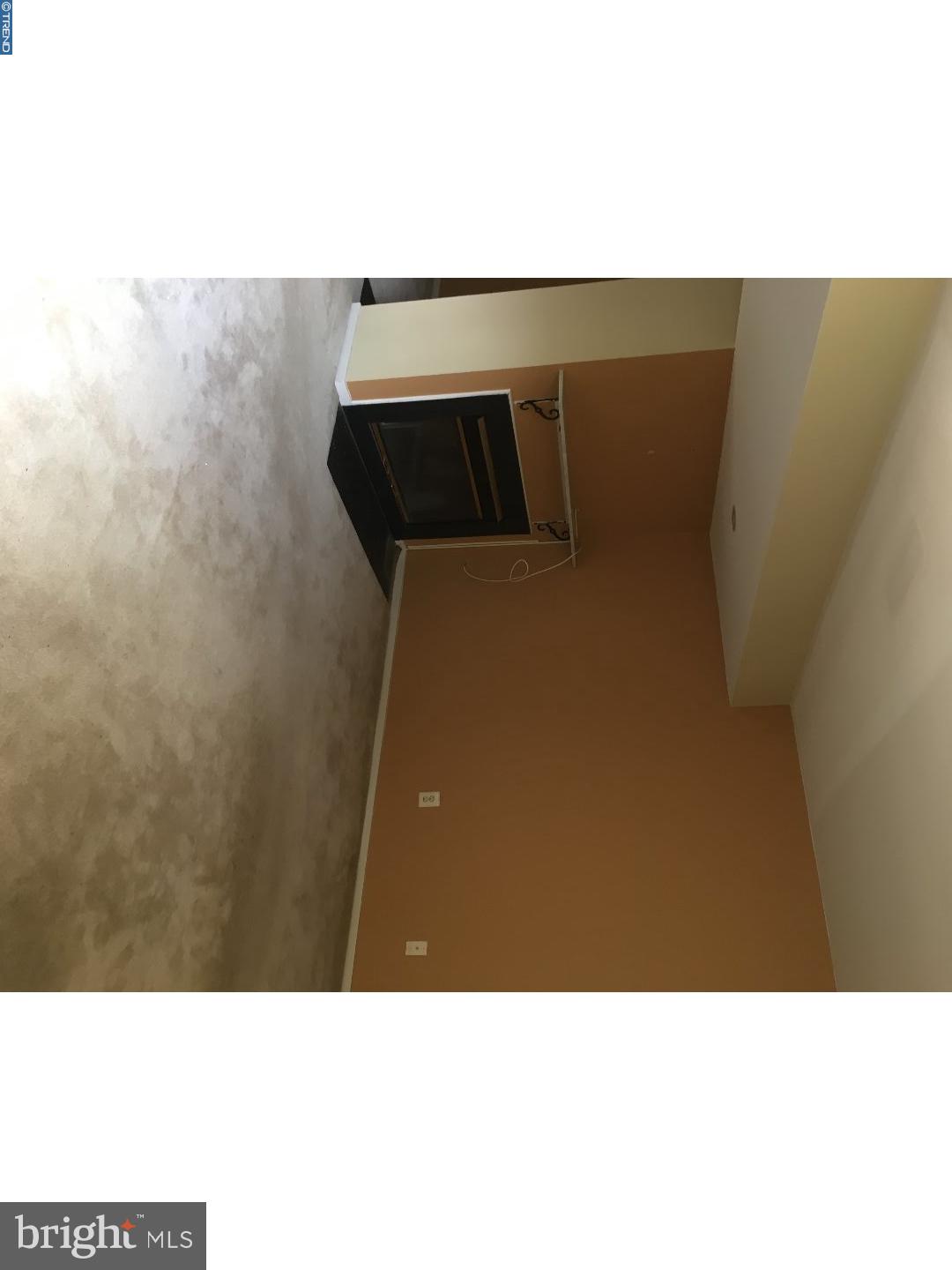 128 Crossing Way Lindenwold, NJ 08021 - Photo 2 of 15