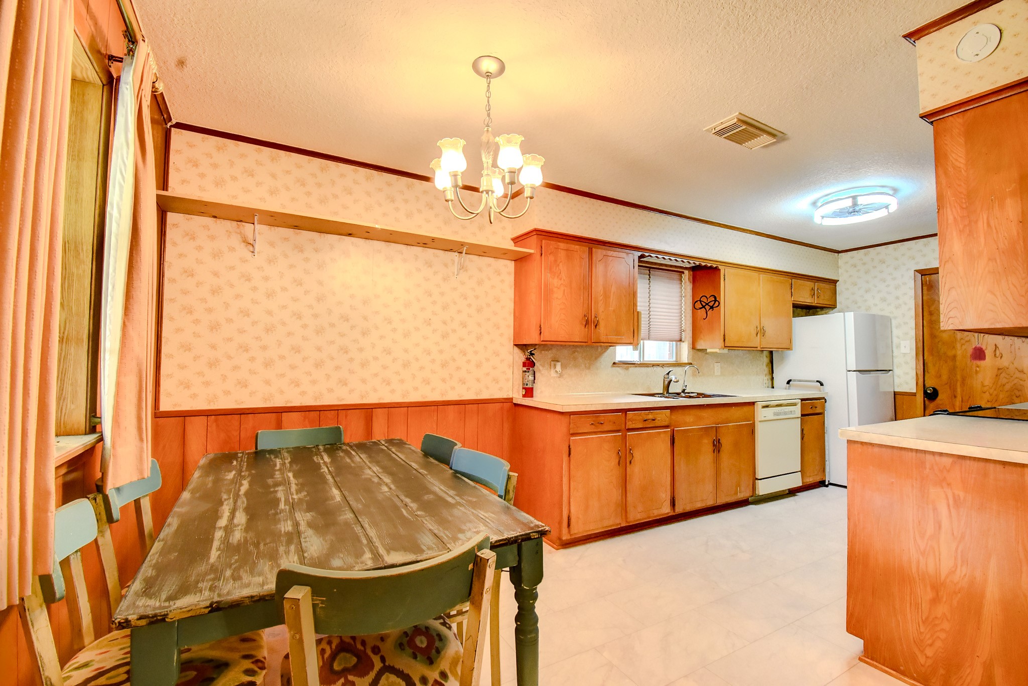 632 Northridge Street Angleton, TX 77515 - Photo 5 of 9 large kitchen and new stove