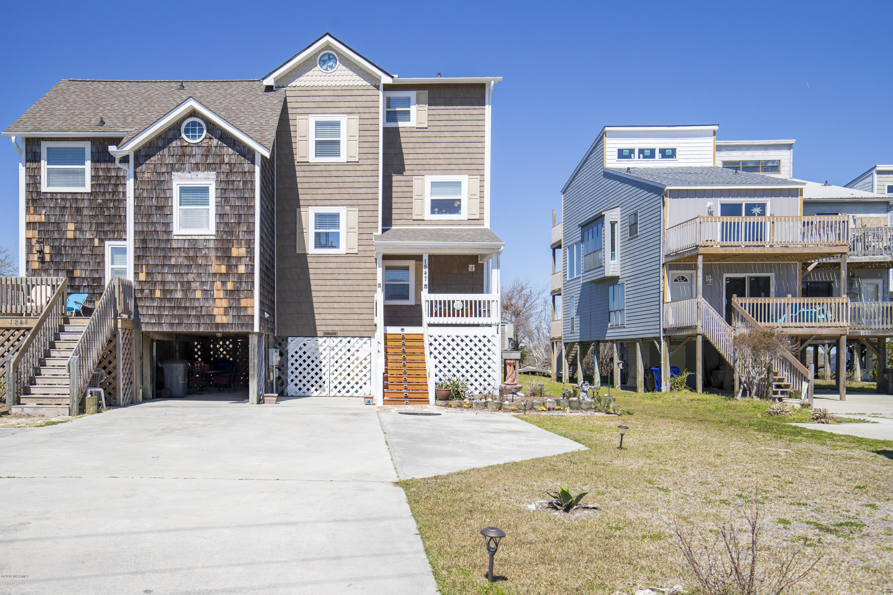 1847 New River Inlet Road North Topsail Beach, NC 28460 - Photo 2 of 42 1847 NRIR - Interiors - 1 -HDR