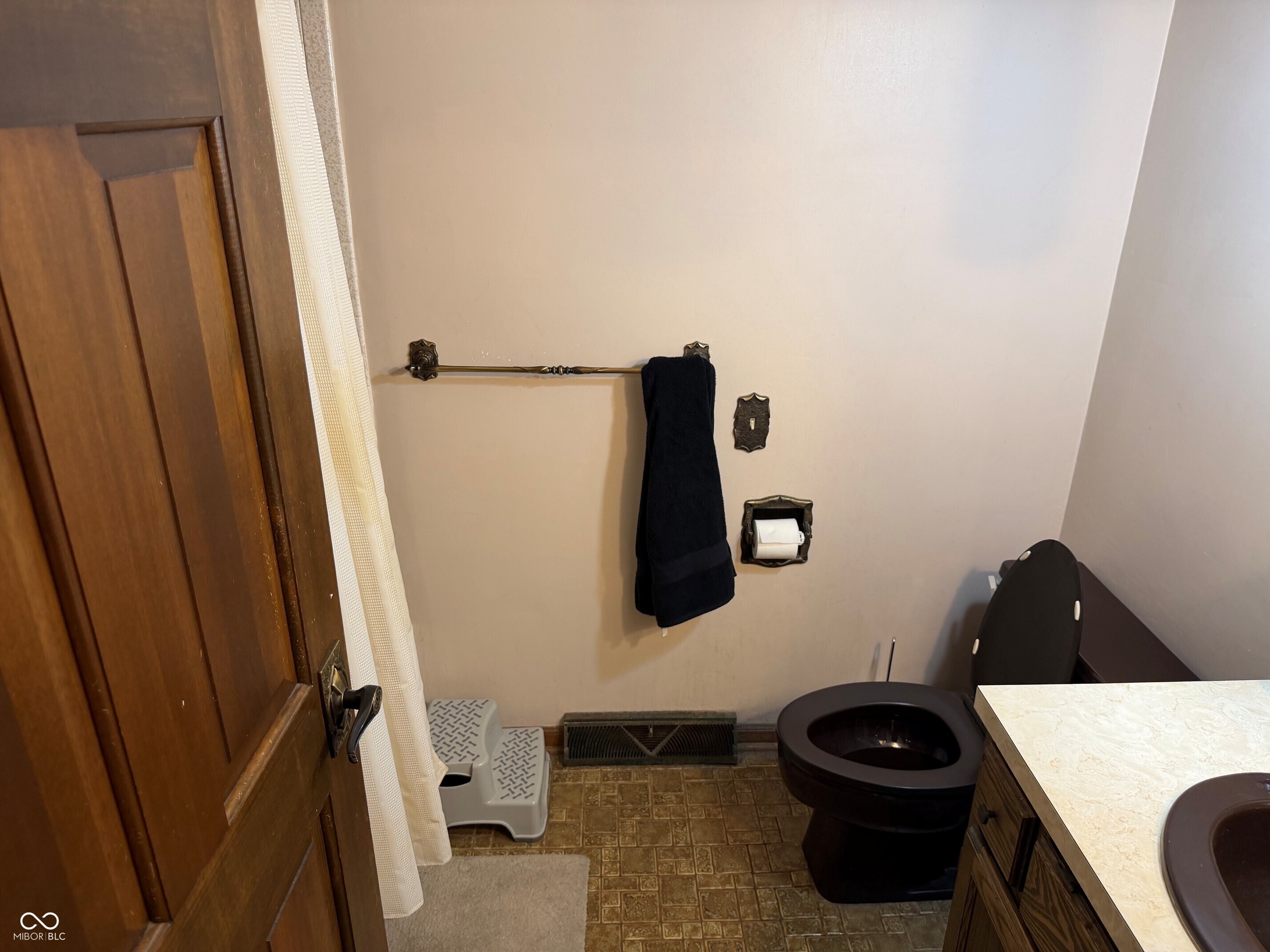 5225 Lava Lane Indianapolis, IN 46237 - Photo 6 of 19