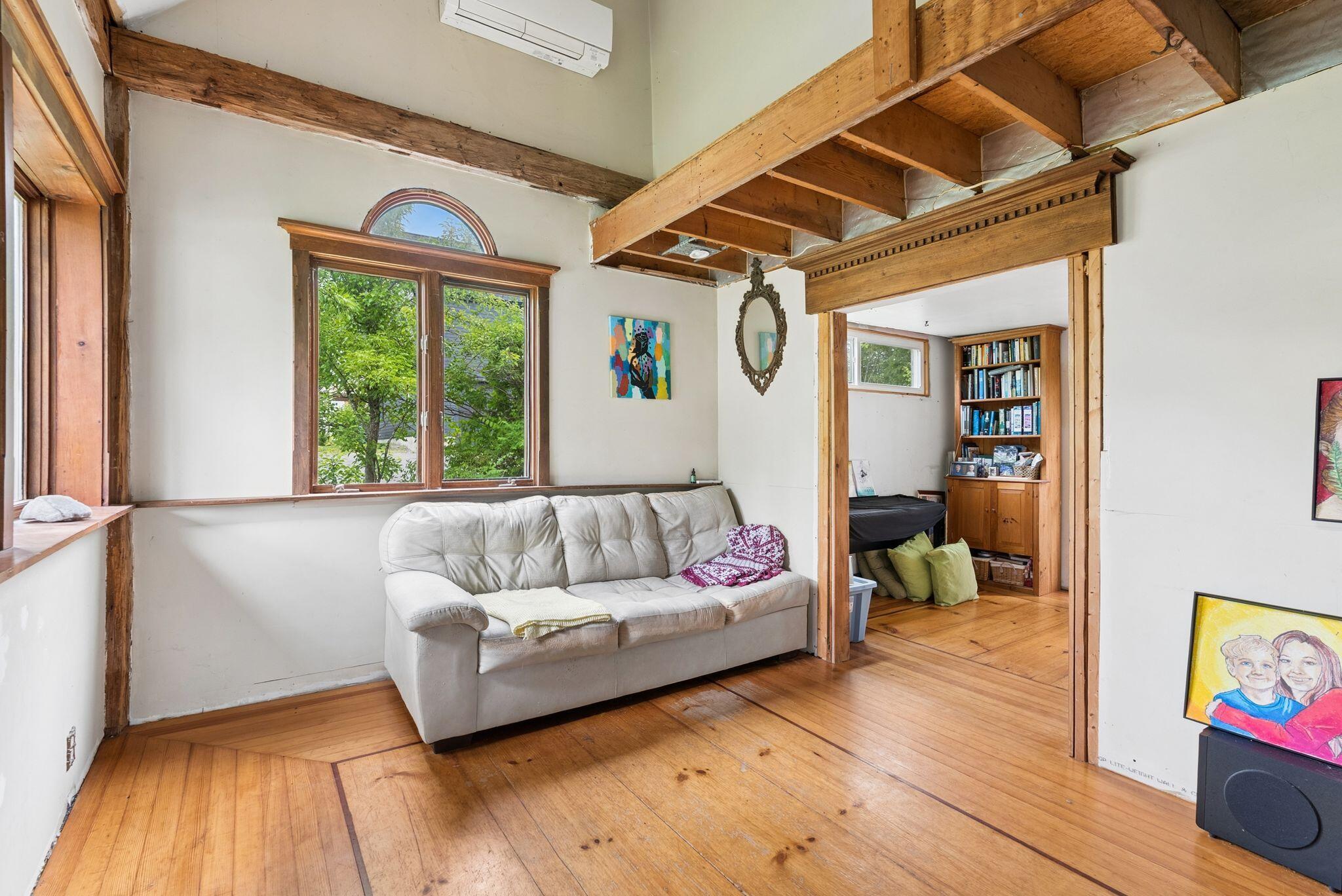 85 Old Port Road Kennebunk, ME 04043 - Photo 12 of 33 Living Room