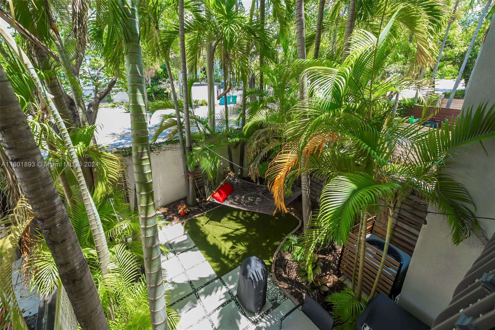 3204 Bird Avenue, Unit 109 Miami, FL 33133 - Photo 38 of 67 a view of outdoor