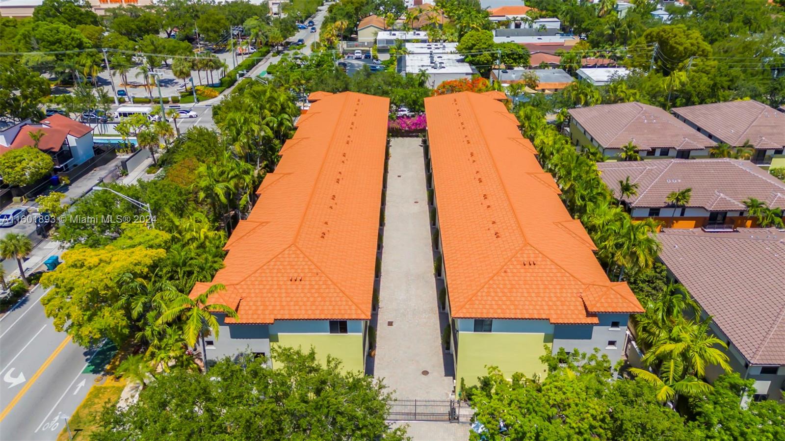 3204 Bird Avenue, Unit 109 Miami, FL 33133 - Photo 50 of 67 an aerial view of residential houses with outdoor space and trees