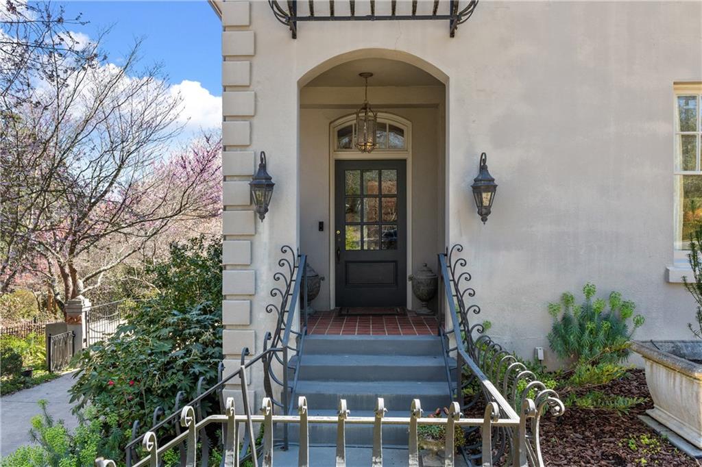 1209 Springdale Road Northeast Atlanta, GA 30306 - Photo 4 of 63