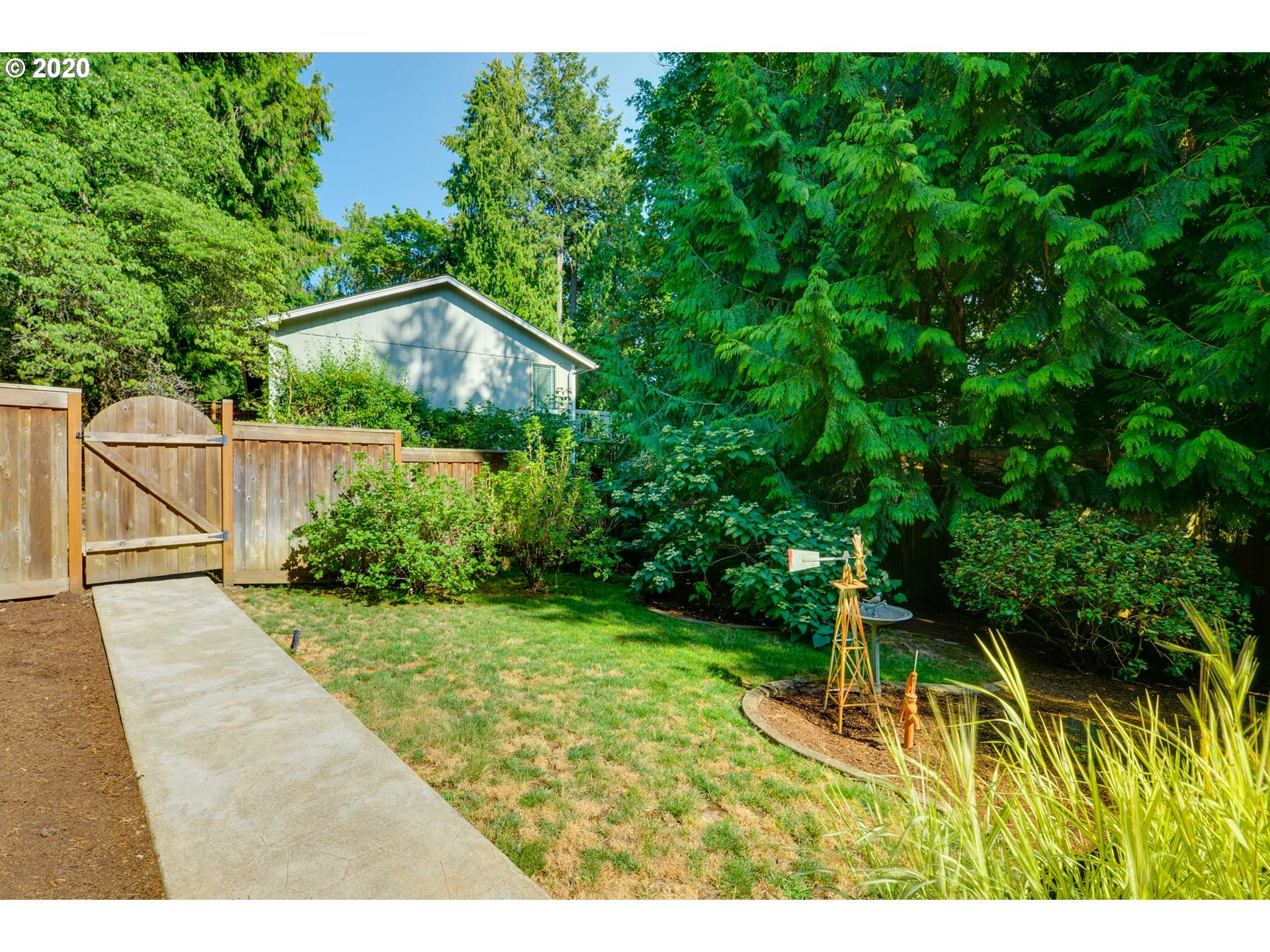 10130 Southwest Kent Place Tigard, OR 97224 - Photo 31 of 32 Gallery Image 31
