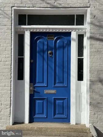 $2,000 | 510 Caroline Street, Unit B, Fredericksburg, VA 22401