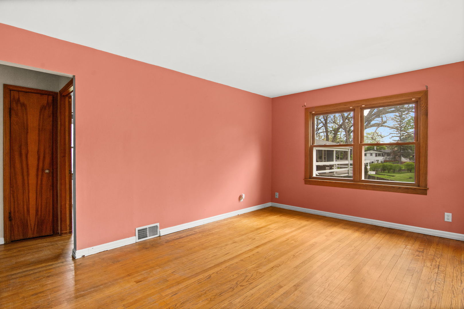 511 Elm Avenue Geneva, IL 60134 - Photo 7 of 29