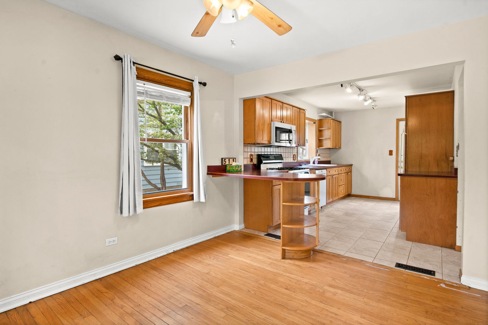 511 Elm Avenue Geneva, IL 60134 - Photo 10 of 29
