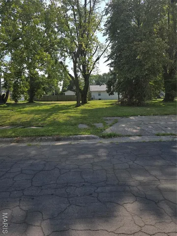 $8,000 | 2830 Cayuga Street, Granite City, IL 62040