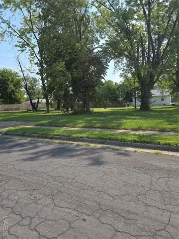 $8,000 | 2830 Cayuga Street, Granite City, IL 62040