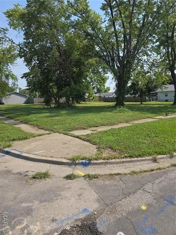 $8,000 | 2830 Cayuga Street, Granite City, IL 62040