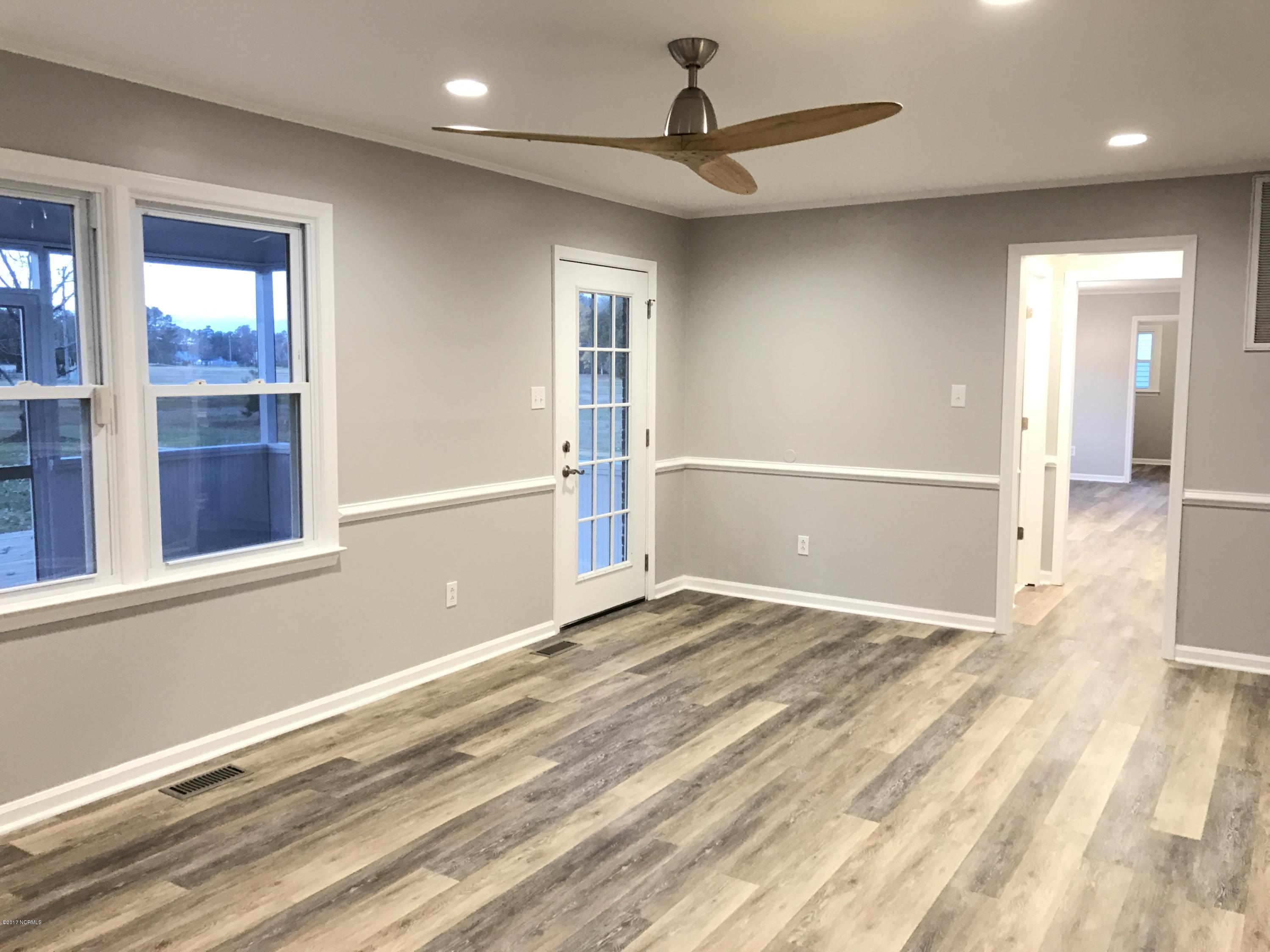 208 Boros Road New Bern, NC 28560 - Photo 20 of 34 IMG_7126