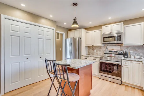 $325,000 | 8124 South Millsap Drive, Derby, KS 67037