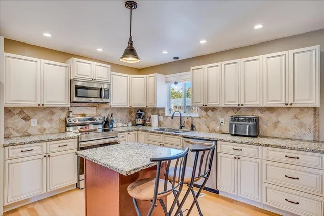 $325,000 | 8124 South Millsap Drive, Derby, KS 67037