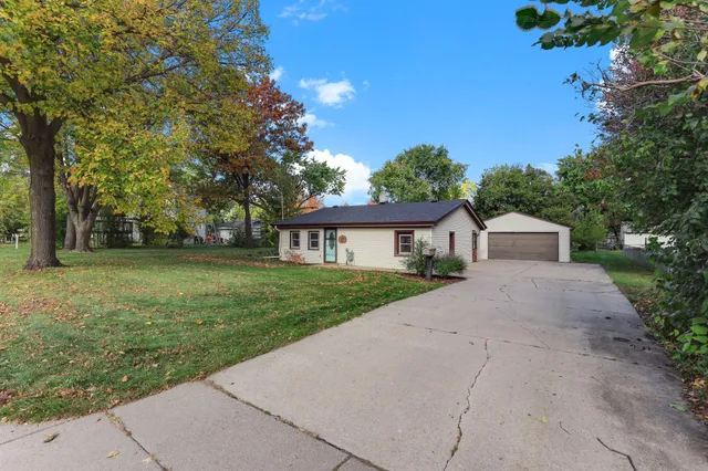 $249,900 | 1313 11th Avenue, St. Paul Park, MN 55071