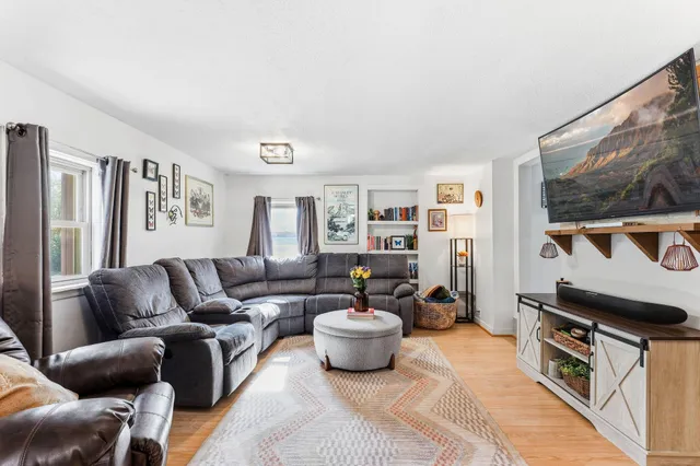 $249,900 | 1313 11th Avenue, St. Paul Park, MN 55071