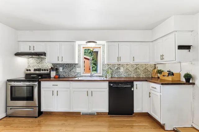 $249,900 | 1313 11th Avenue, St. Paul Park, MN 55071