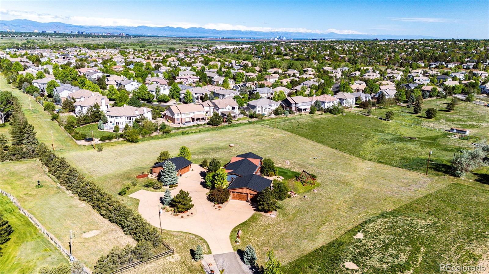 6191 South Olathe Street Aurora, CO 80016 - Photo 3 of 50