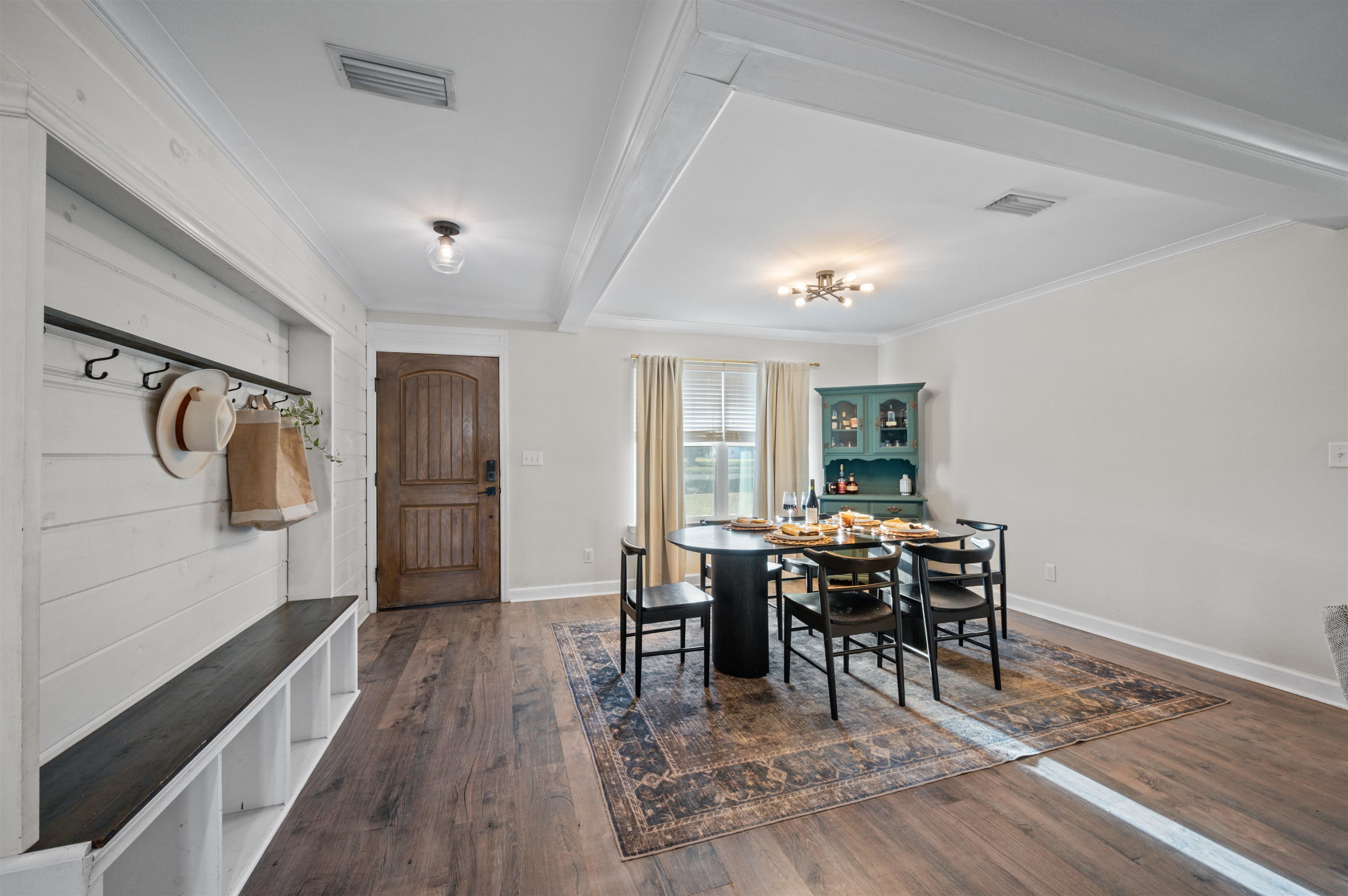 22370 Buck Road Robertsdale, AL 36567 - Photo 8 of 31 Dining Area