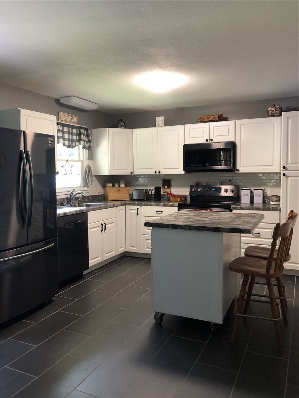 8 Ridge Road Swanzey, NH 03431 - Photo 4 of 26