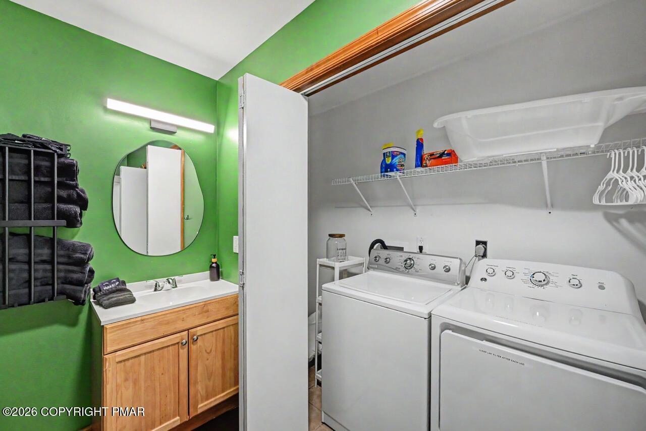 5145 Hummingbird Drive Pocono Summit, PA 18346 - Photo 35 of 83 5145 Hummingbird Dr 33 Large