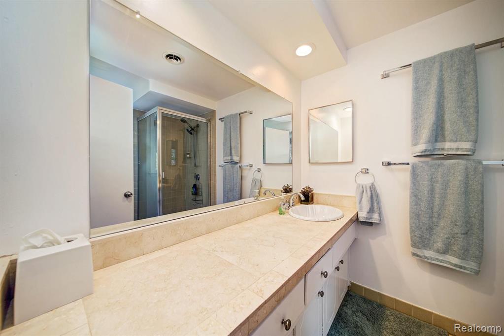 35888 Springvale Street Farmington Hills, MI 48331 - Photo 20 of 35