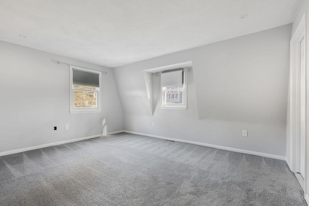 22 Browning Road Shrewsbury, MA 01545 - Photo 14 of 33 an empty room with a window