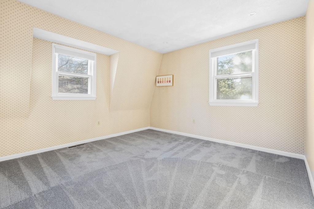 22 Browning Road Shrewsbury, MA 01545 - Photo 21 of 33 an empty room with windows