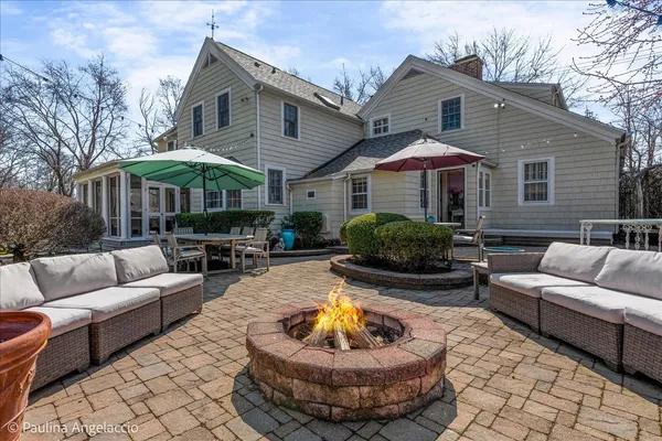 $949,000 | 26048 West Cuba Road, Barrington, IL 60010