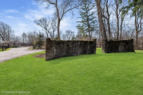$949,000 | 26048 West Cuba Road, Barrington, IL 60010