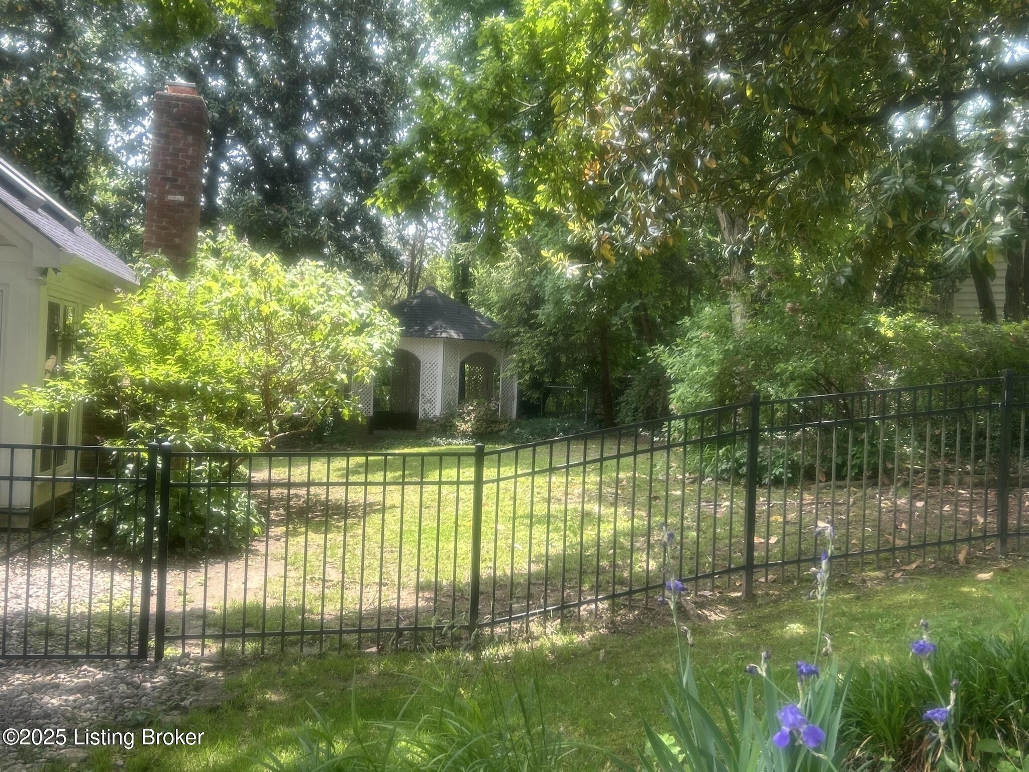 5612 Apache Road Louisville, KY 40207 - Photo 52 of 55 IMG_0881