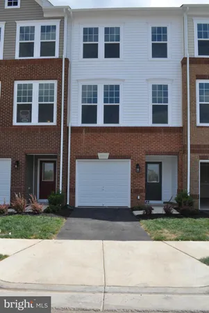$2,900 | 43311 Novi Terrace, Ashburn, VA 20147