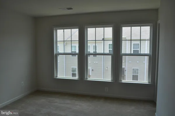 $2,900 | 43311 Novi Terrace, Ashburn, VA 20147
