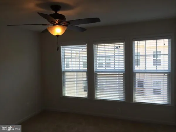 $2,900 | 43311 Novi Terrace, Ashburn, VA 20147