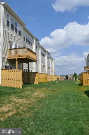 $2,900 | 43311 Novi Terrace, Ashburn, VA 20147