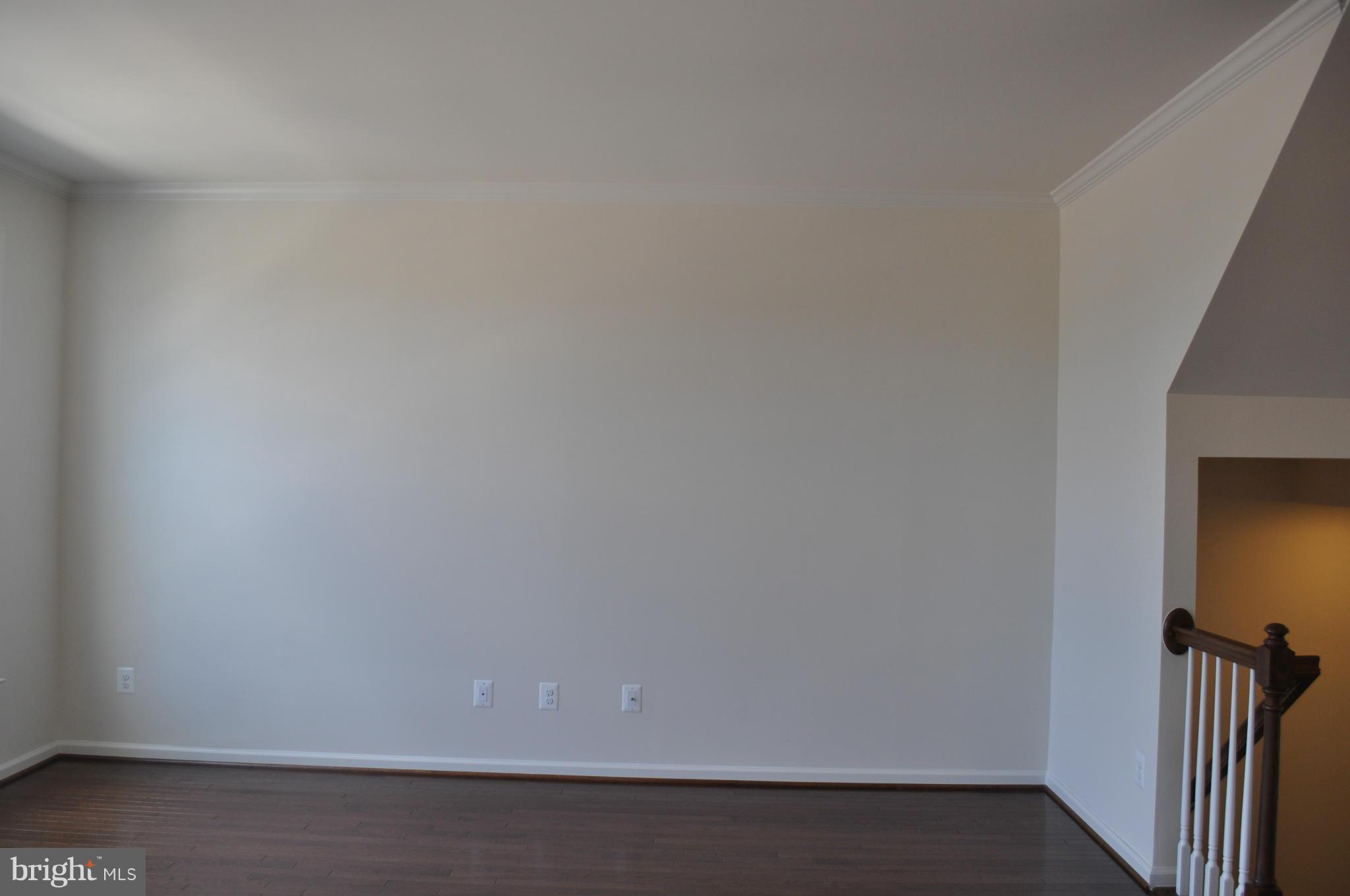 43311 Novi Terrace Ashburn, VA 20147 - Photo 6 of 30 Living Room