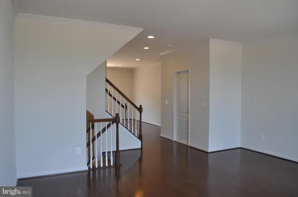 $2,900 | 43311 Novi Terrace, Ashburn, VA 20147