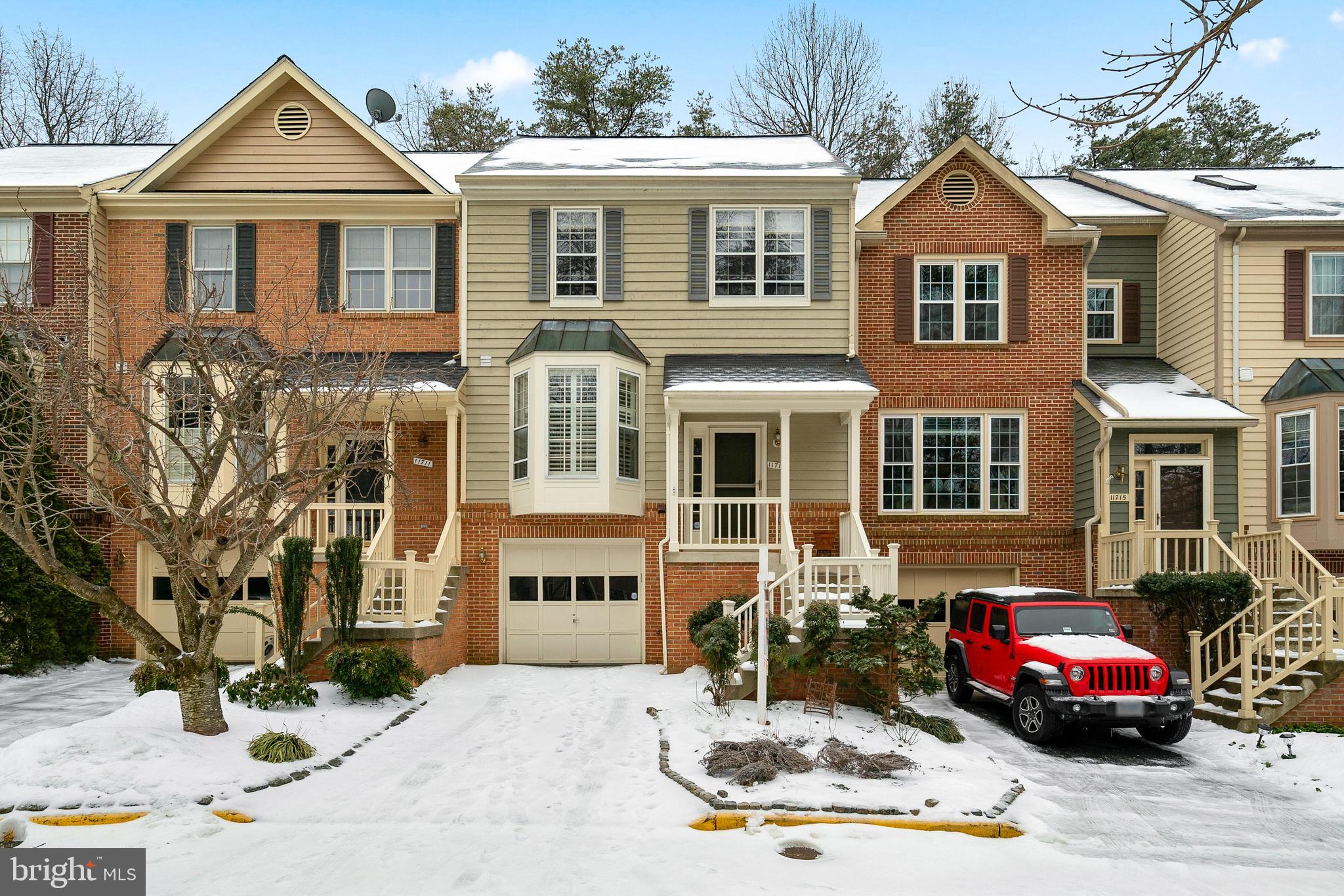 11713 Great Owl Circle Reston, VA 20194 - Photo 2 of 43 4 Level Updated Townhome in North Reston