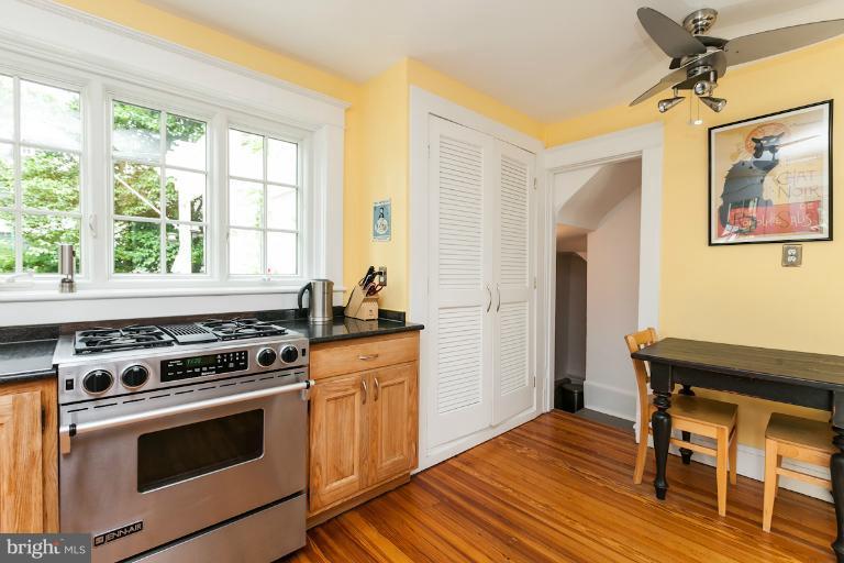 4604 Roland Avenue Baltimore, MD 21210 - Photo 11 of 30 Kitchen