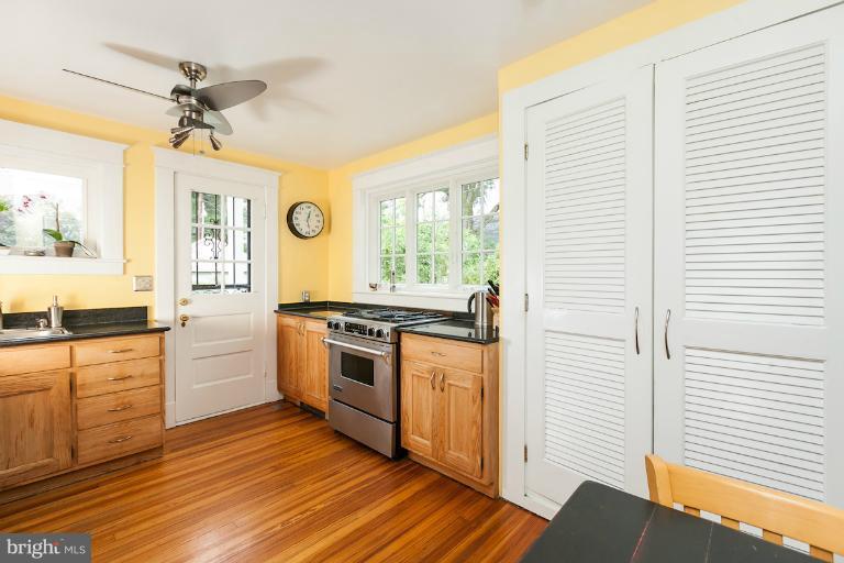 4604 Roland Avenue Baltimore, MD 21210 - Photo 24 of 30 Kitchen
