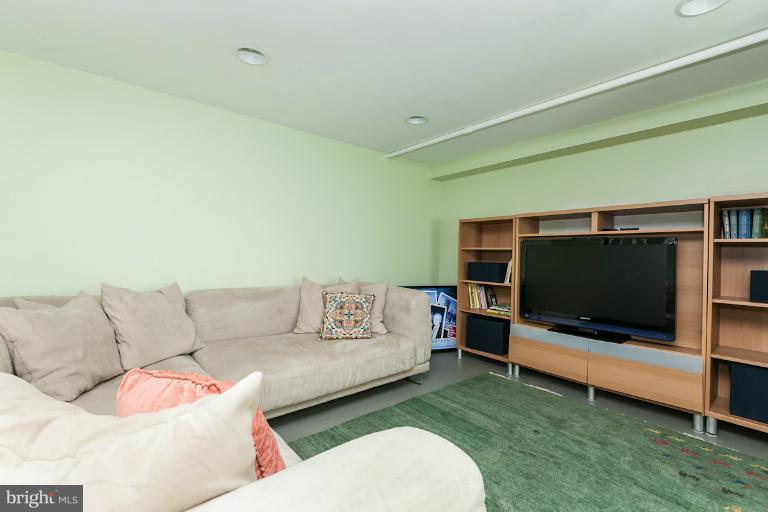 4604 Roland Avenue Baltimore, MD 21210 - Photo 6 of 30 Basement
