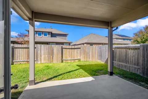 $360,000 | 18334 Gardens End Lane, Houston, TX 77084