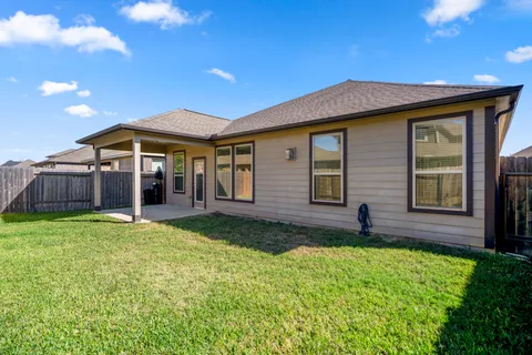 $360,000 | 18334 Gardens End Lane, Houston, TX 77084