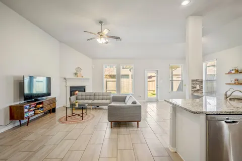 $360,000 | 18334 Gardens End Lane, Houston, TX 77084