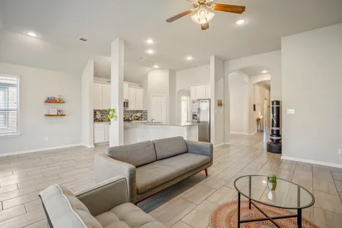 $360,000 | 18334 Gardens End Lane, Houston, TX 77084