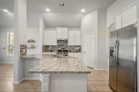 $360,000 | 18334 Gardens End Lane, Houston, TX 77084