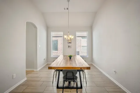 $360,000 | 18334 Gardens End Lane, Houston, TX 77084